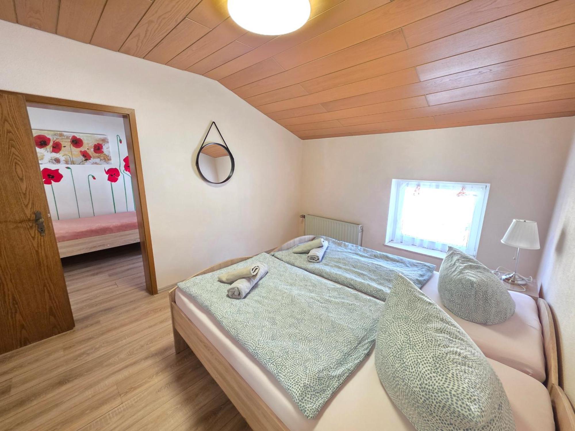 Elena Flat Mohn Duisburg Zentrum Luaran gambar