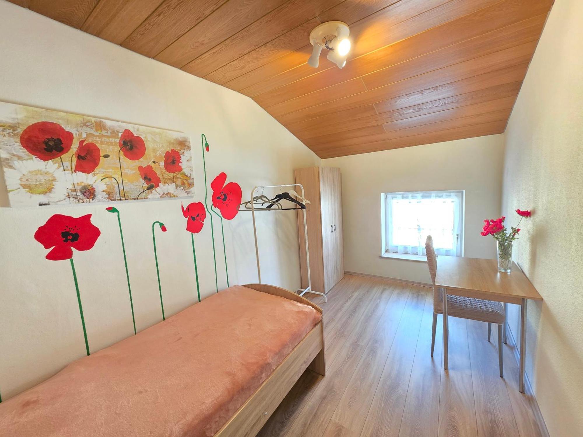 Elena Flat Mohn Duisburg Zentrum Luaran gambar