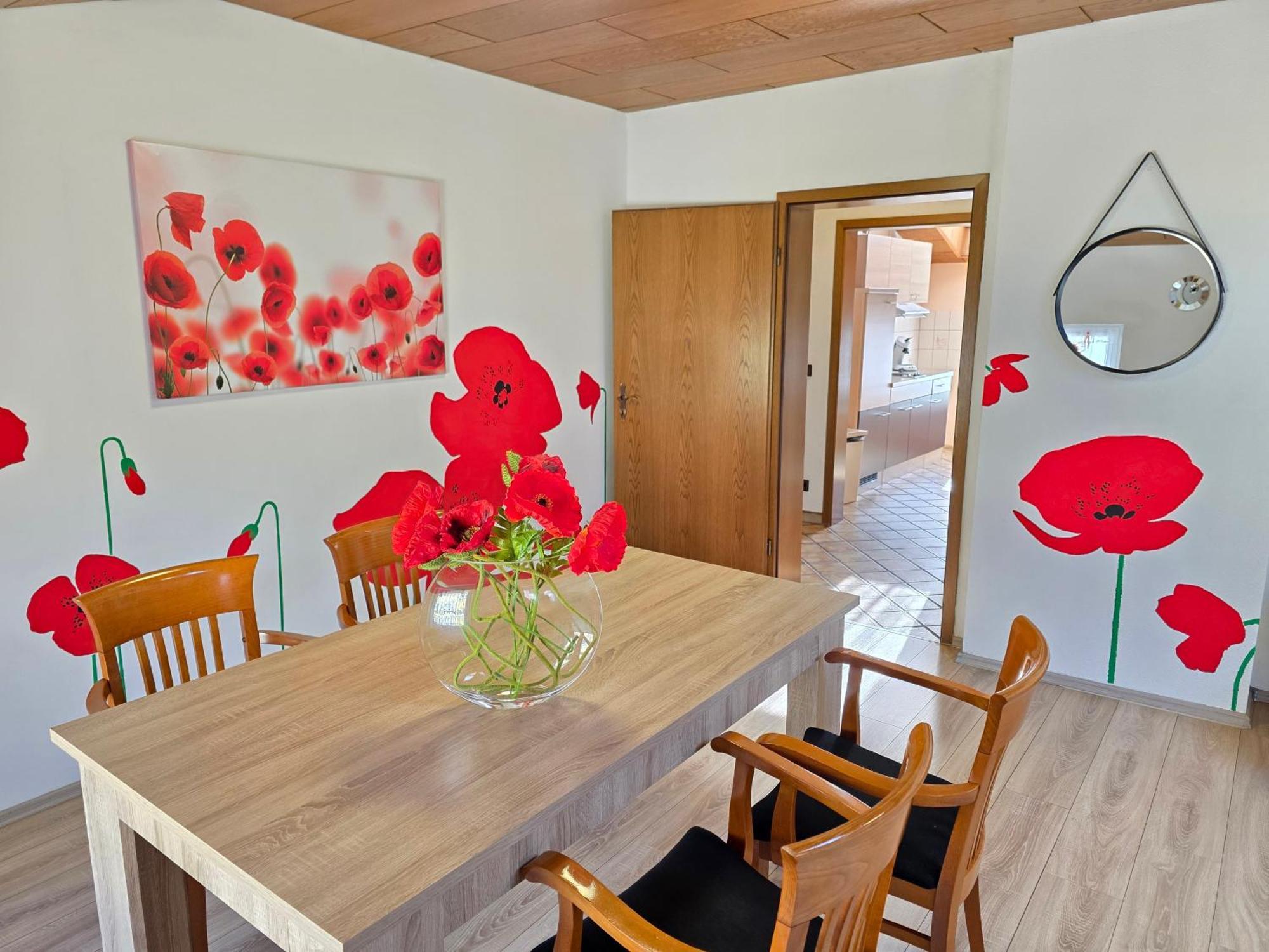 Elena Flat Mohn Duisburg Zentrum Luaran gambar