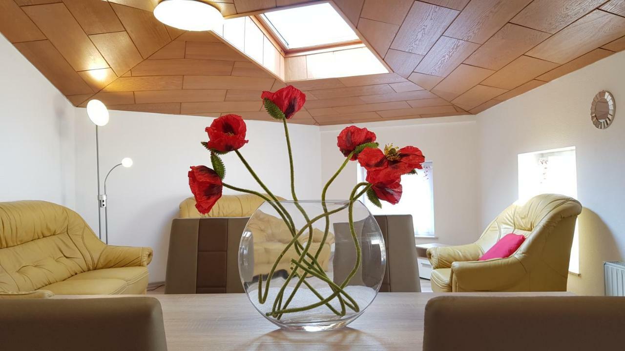 Elena Flat Mohn Duisburg Zentrum Luaran gambar