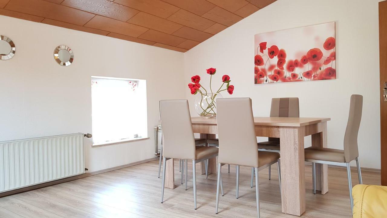 Elena Flat Mohn Duisburg Zentrum Luaran gambar