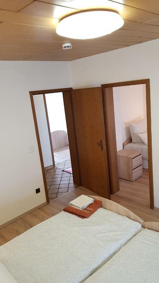 Elena Flat Mohn Duisburg Zentrum Luaran gambar
