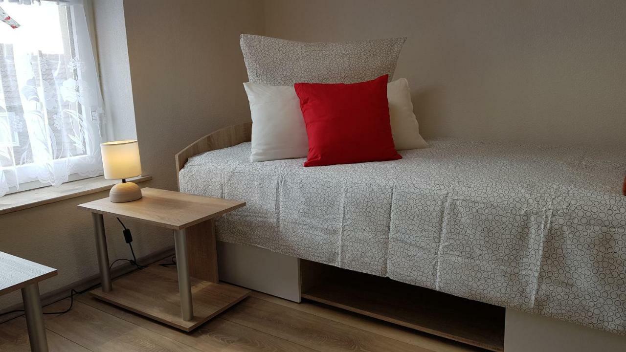 Elena Flat Mohn Duisburg Zentrum Luaran gambar