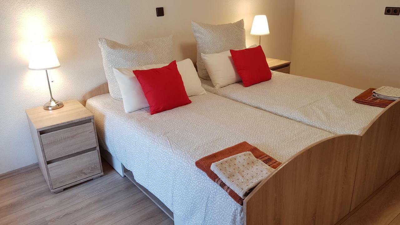 Elena Flat Mohn Duisburg Zentrum Luaran gambar